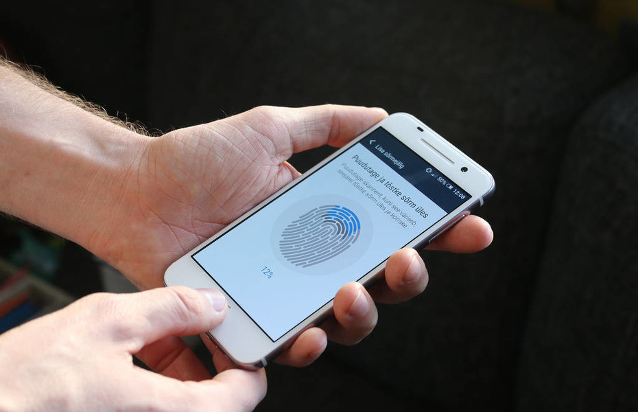 WhatsApp ha empezado a trabajar en una función de autenticación mediante huella dactilar para Android 2