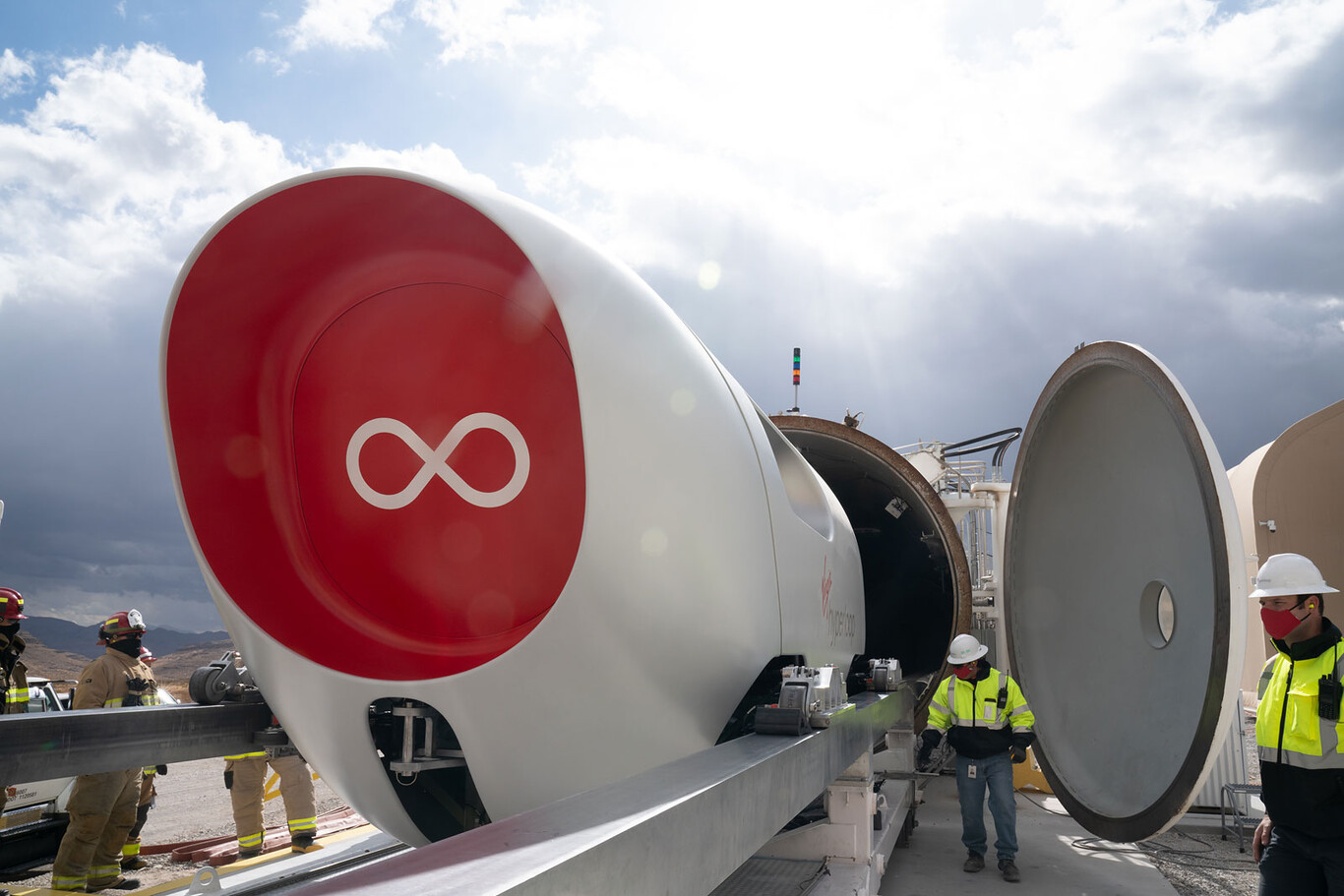 Virgin Hyperloop realiza su primer viaje con pasajeros con éxito